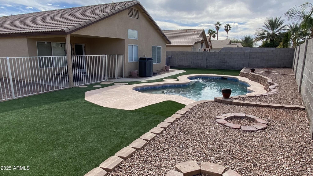 8022 W Salter Drive - Photo 23