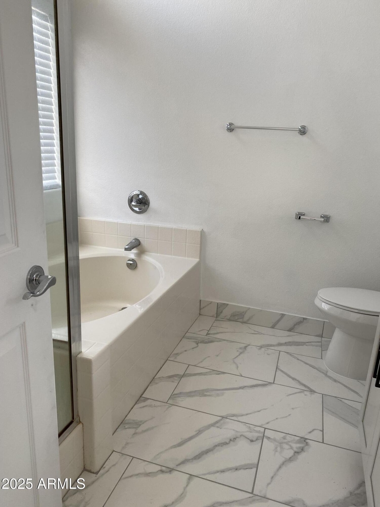 8022 W Salter Drive - Photo 18