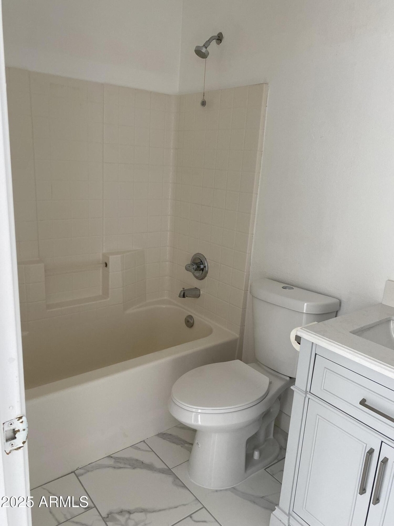 8022 W Salter Drive - Photo 15