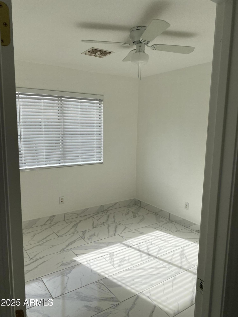 8022 W Salter Drive - Photo 12