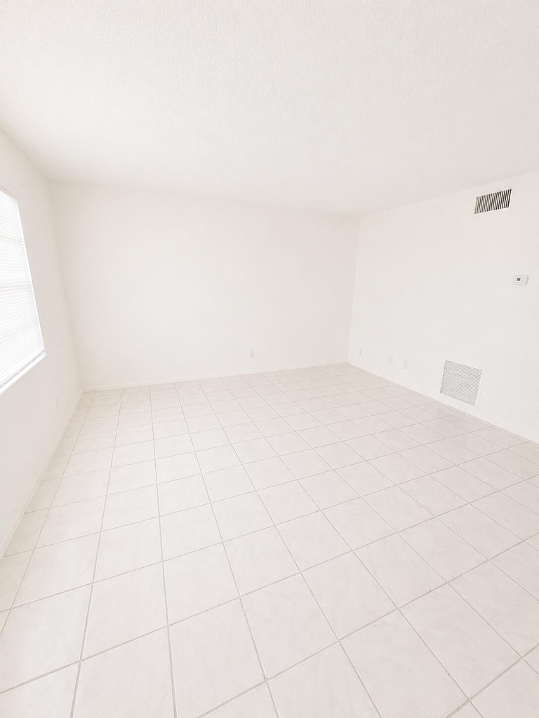 1401 Ne 17th Court - Photo 8