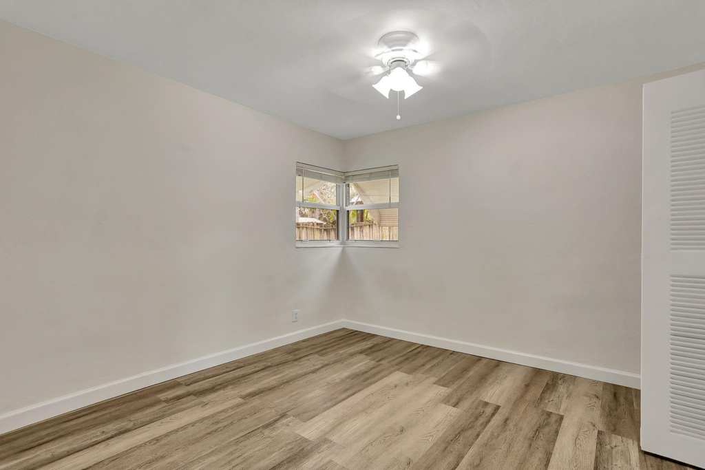 5500 N Andrews Avenue N - Photo 12