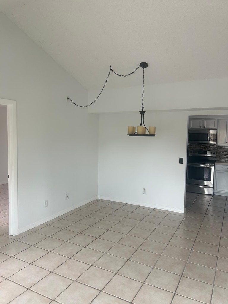 1627 Se Green Acres Circle - Photo 4