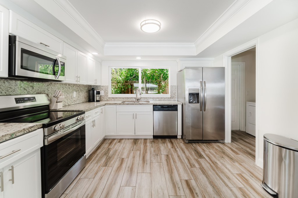 1424 Sw 13th Drive - Photo 4