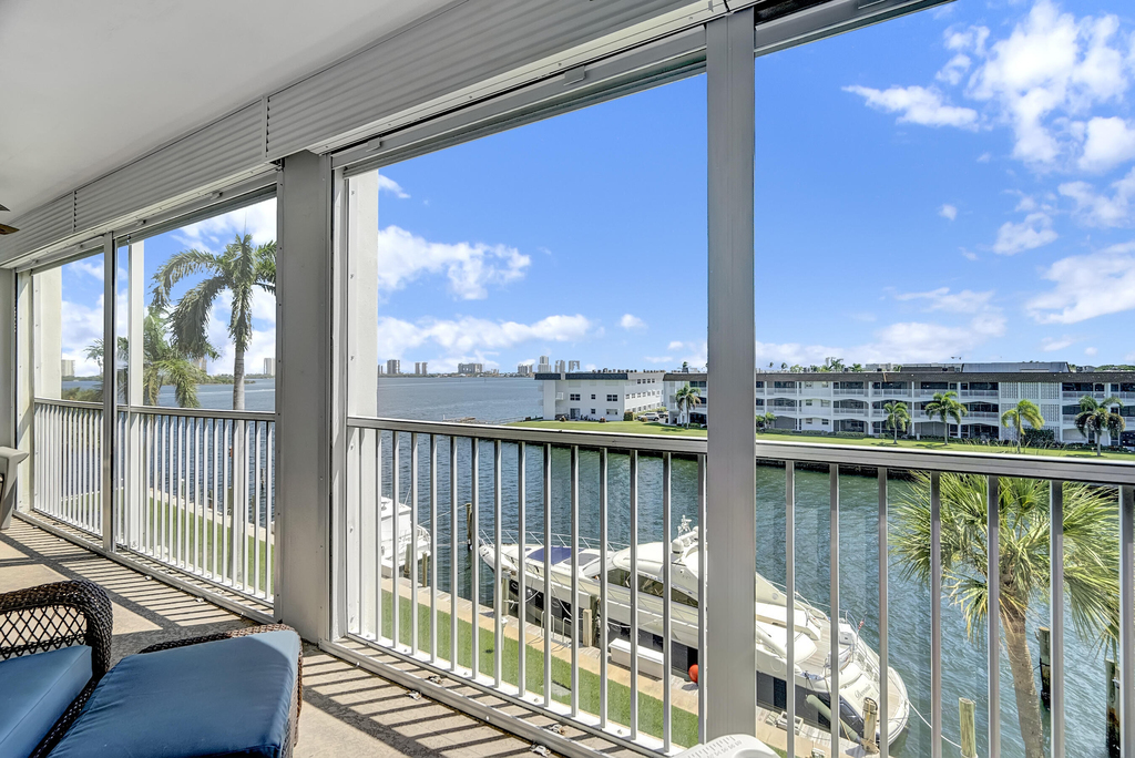 100 Paradise Harbour Boulevard - Photo 21