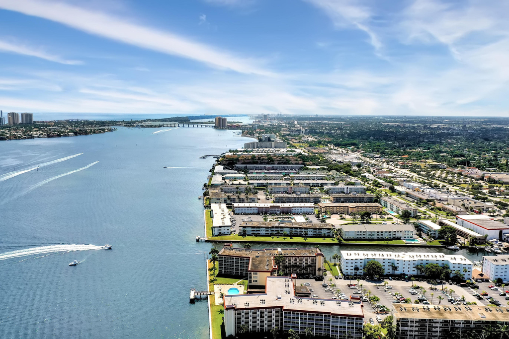 100 Paradise Harbour Boulevard - Photo 4