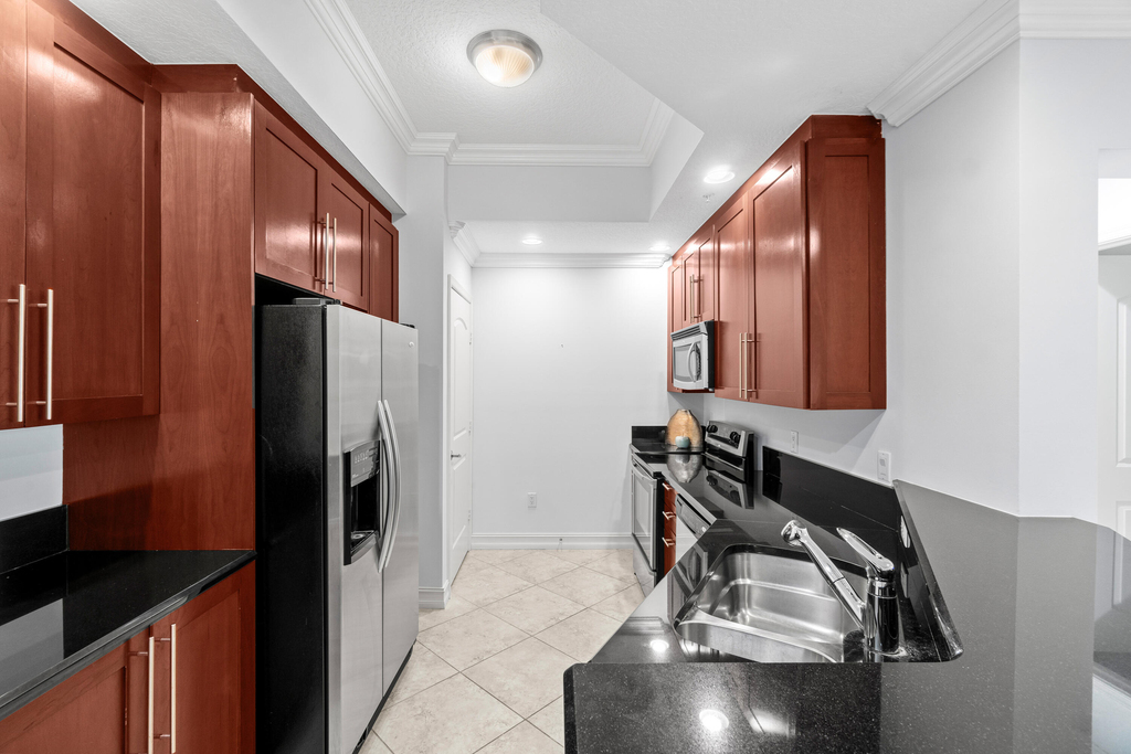 701 S Olive Avenue - Photo 8
