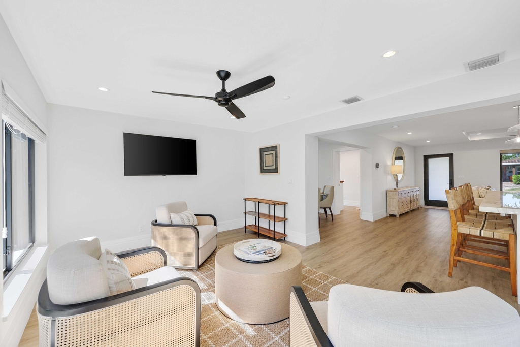 340 Ne 23rd Way - Photo 20