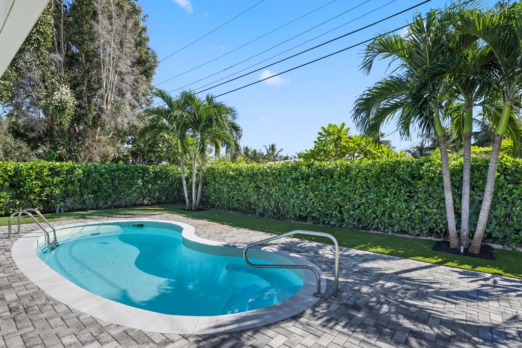 340 Ne 23rd Way - Photo 42