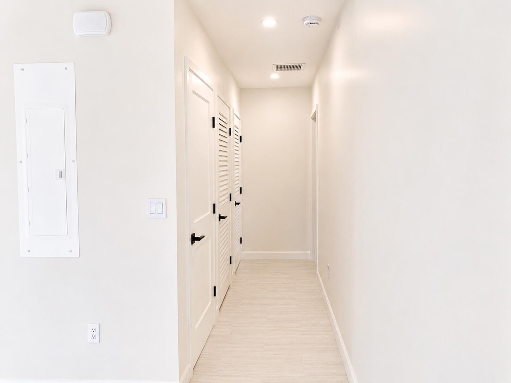 274 Se 9th Avenue - Photo 4