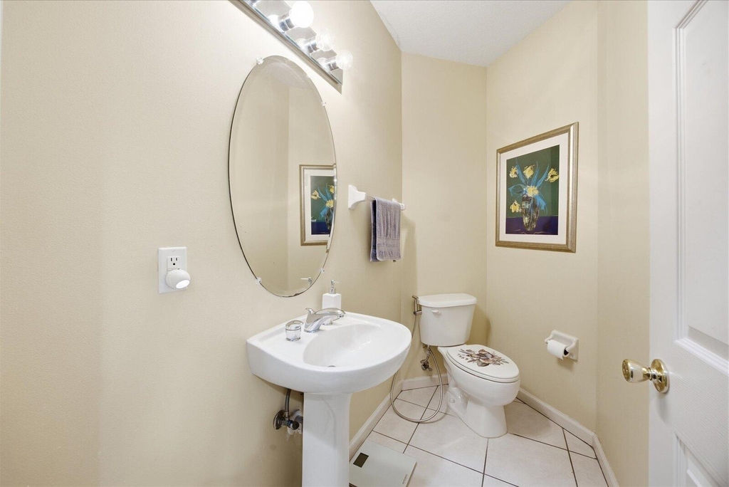 8340 Mulligan Circle - Photo 6