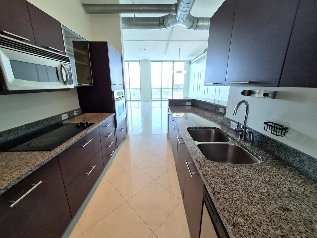 3029 Ne 188th Street - Photo 14