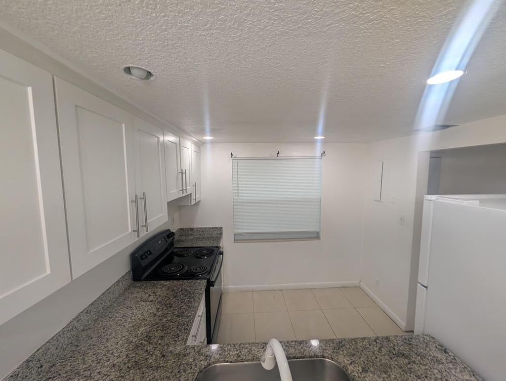 3101 Nw 47th Terrace - Photo 1