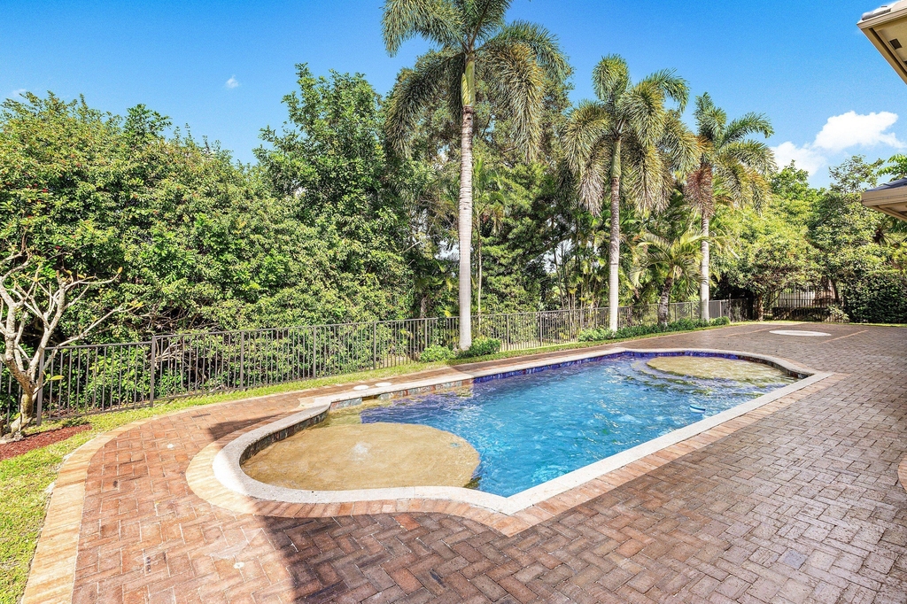 4255 Gleneagles Drive - Photo 38