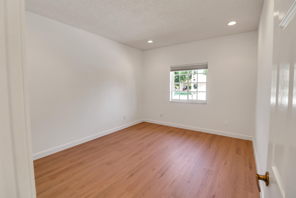 551 Nw 108th Avenue - Photo 27