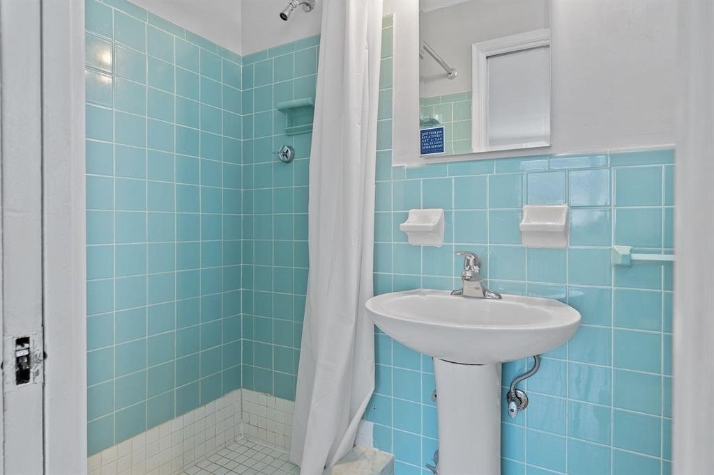 2317 Ne 33rd - Photo 18