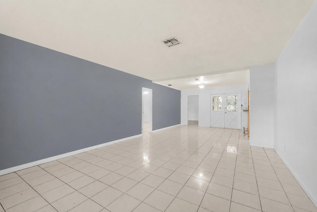 117 Sw 4th Avenue - Photo 2