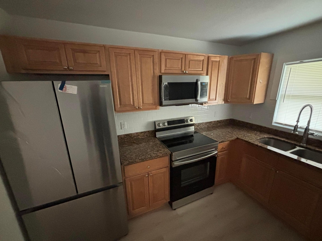 2147 Sibley Avenue - Photo 4