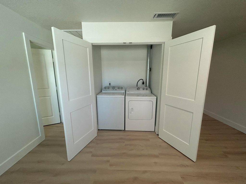 2147 Sibley Avenue - Photo 7