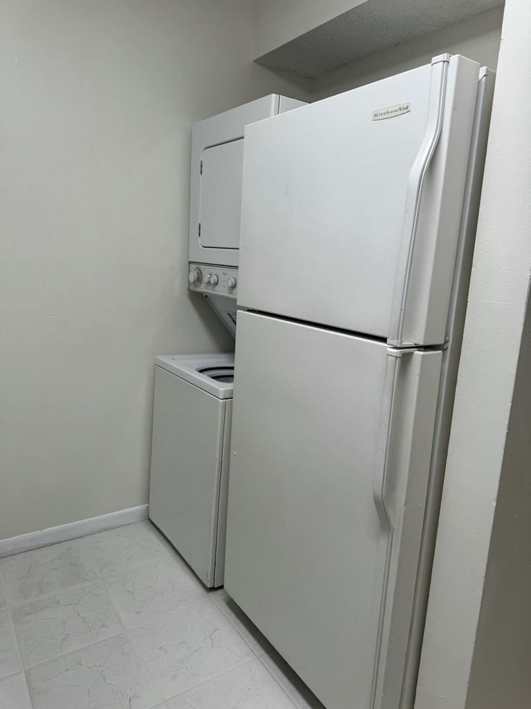 819 Twin Lakes Drive - Photo 13