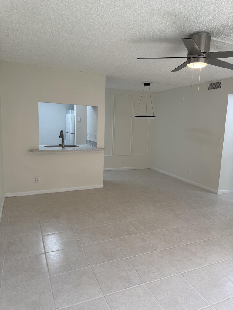 819 Twin Lakes Drive - Photo 1