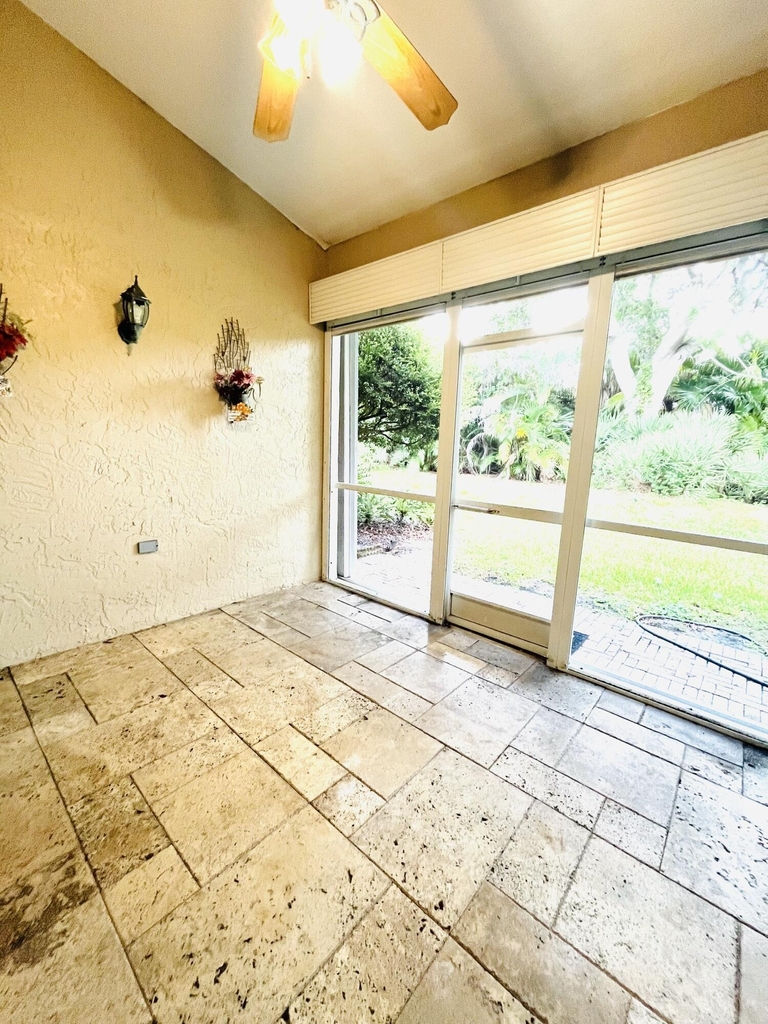 1641 Sw Harbour Isles Circle - Photo 11