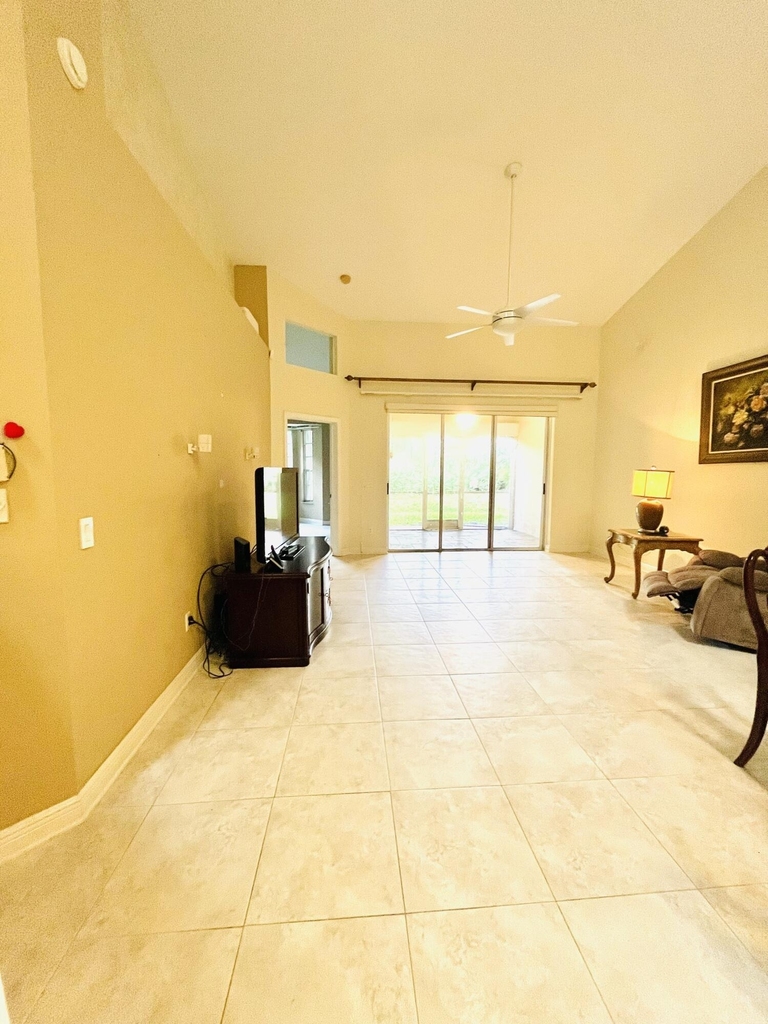 1641 Sw Harbour Isles Circle - Photo 12