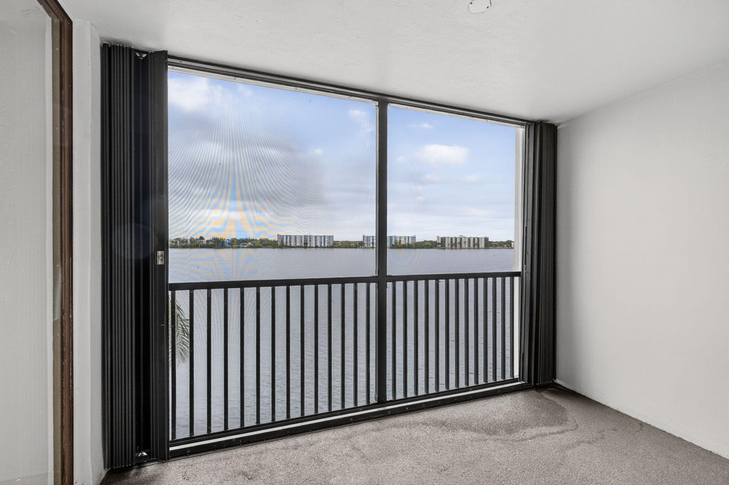 117 Lake Emerald Drive - Photo 20