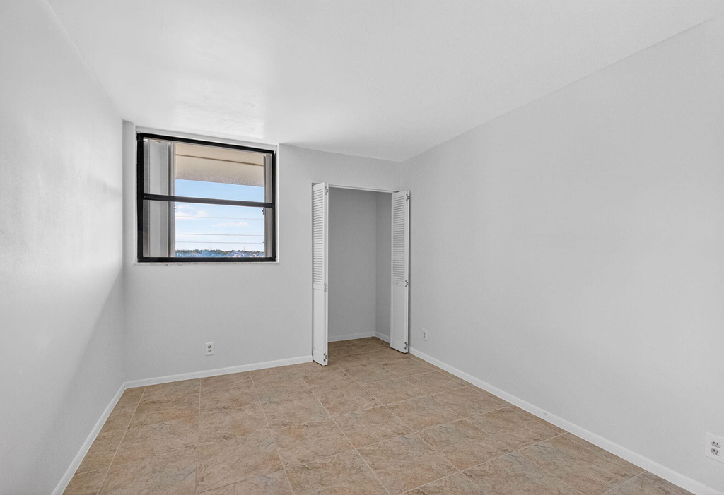 117 Lake Emerald Drive - Photo 16