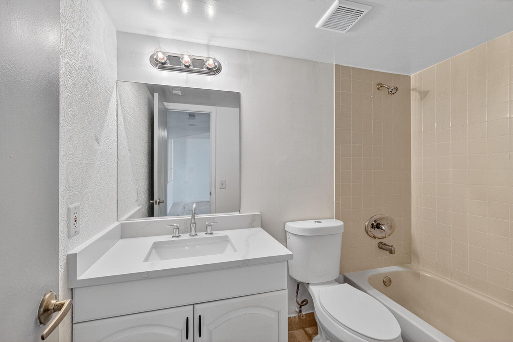 117 Lake Emerald Drive - Photo 18