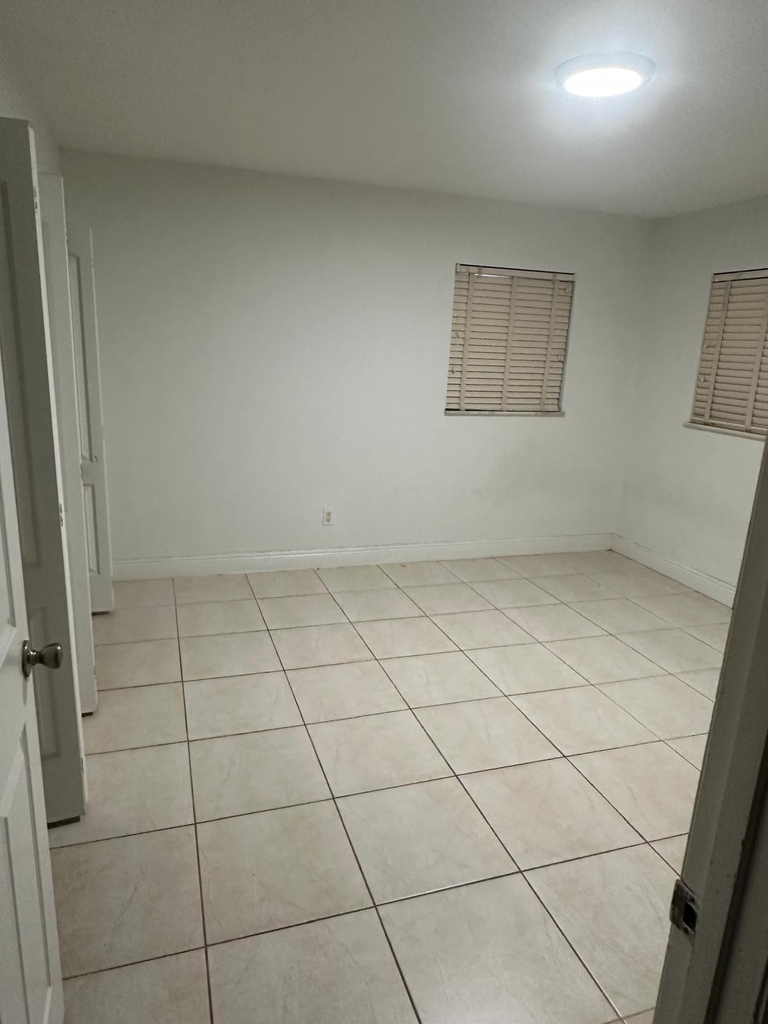 150 Se Duval Avenue - Photo 8