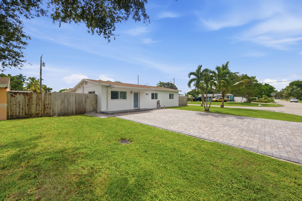 4999 Sw 6th Street - Photo 35