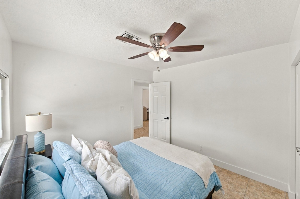 4999 Sw 6th Street - Photo 15