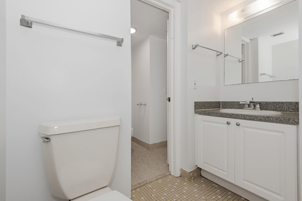 4111 Stirling Road - Photo 14