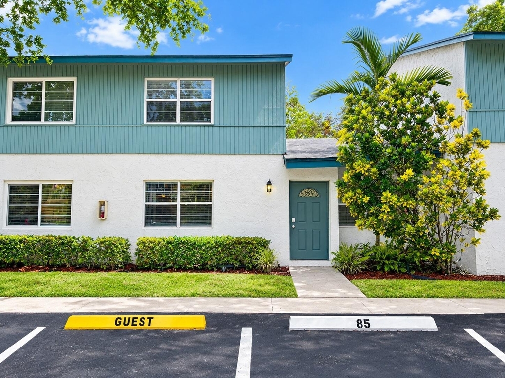 7385 W Sunrise Boulevard - Photo 0