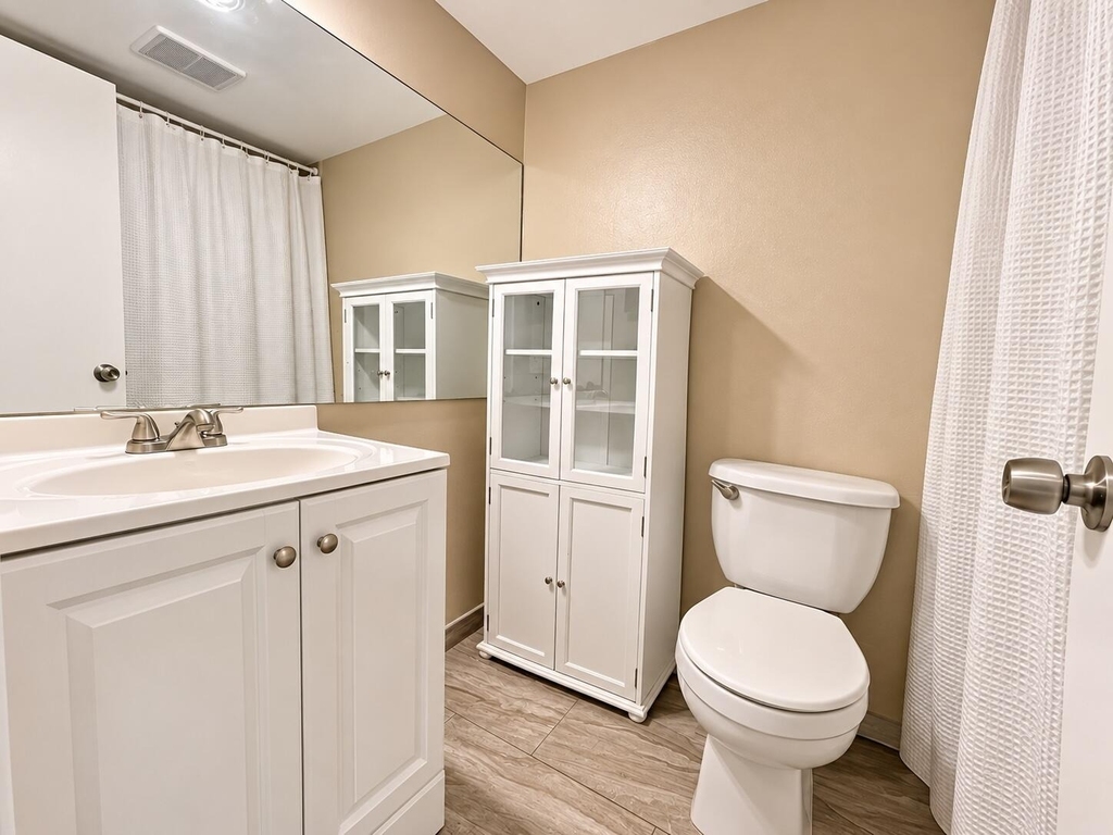 7385 W Sunrise Boulevard - Photo 5