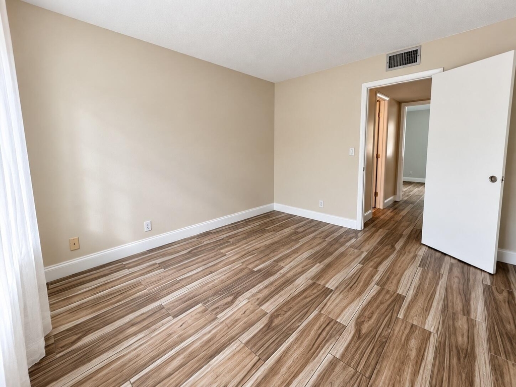 7385 W Sunrise Boulevard - Photo 4
