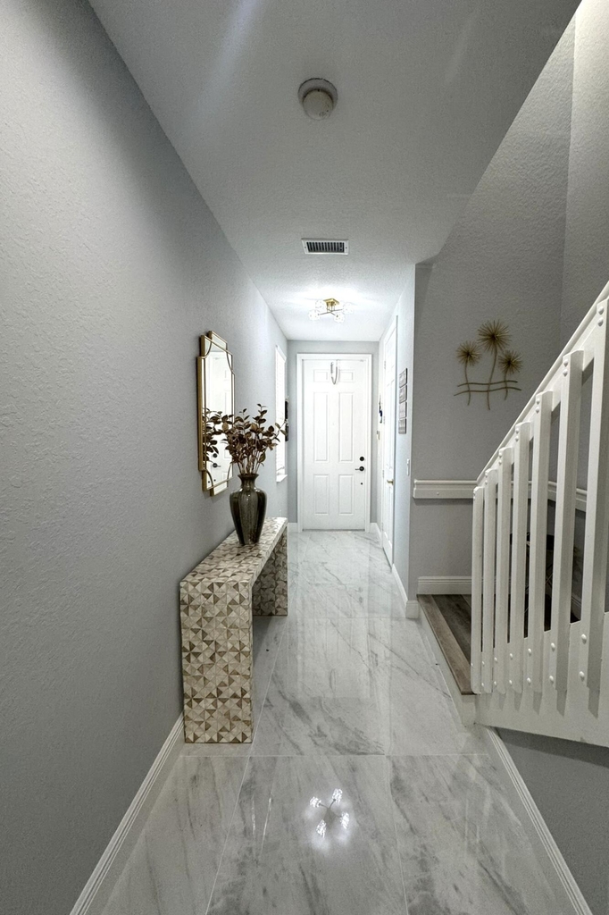 115 S Longport Circle - Photo 3