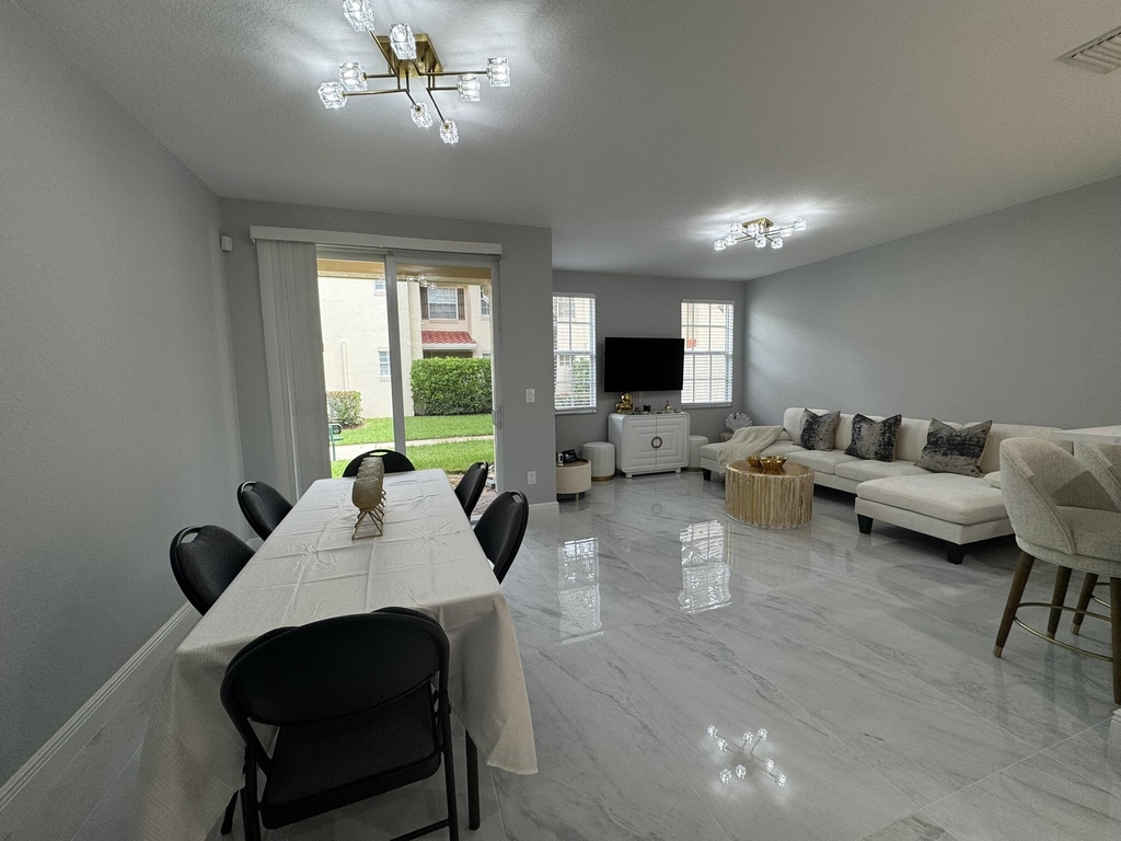 115 S Longport Circle - Photo 10