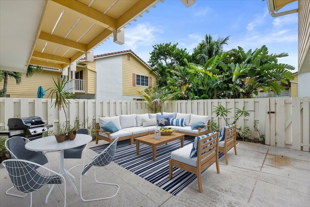 251 Seabreeze Circle - Photo 2
