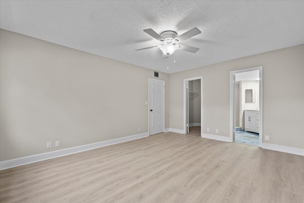 251 Seabreeze Circle - Photo 18
