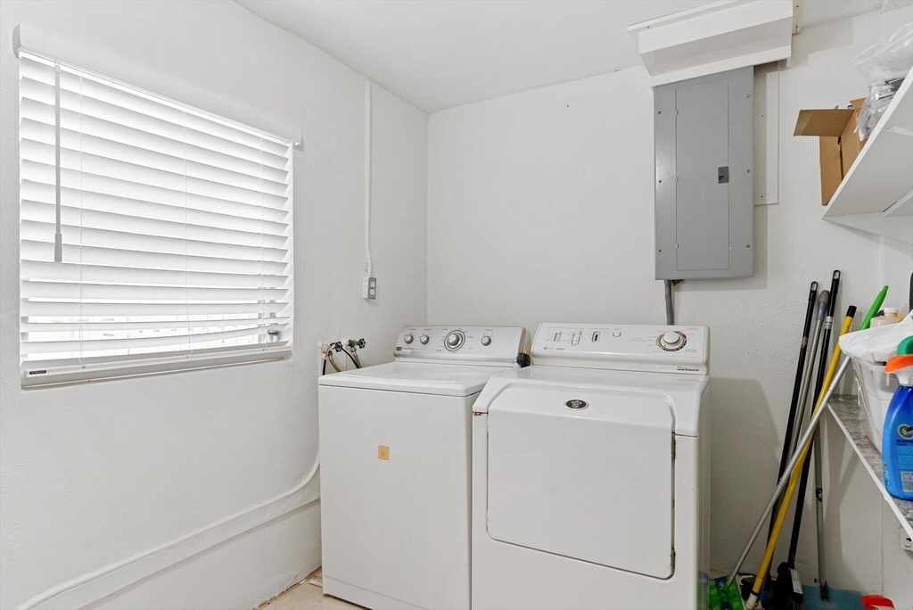 1341 Se 4th Court - Photo 20