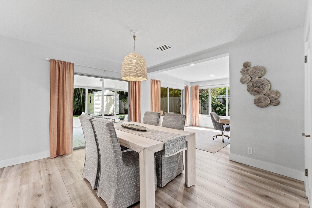 233 Lake Terrace - Photo 7
