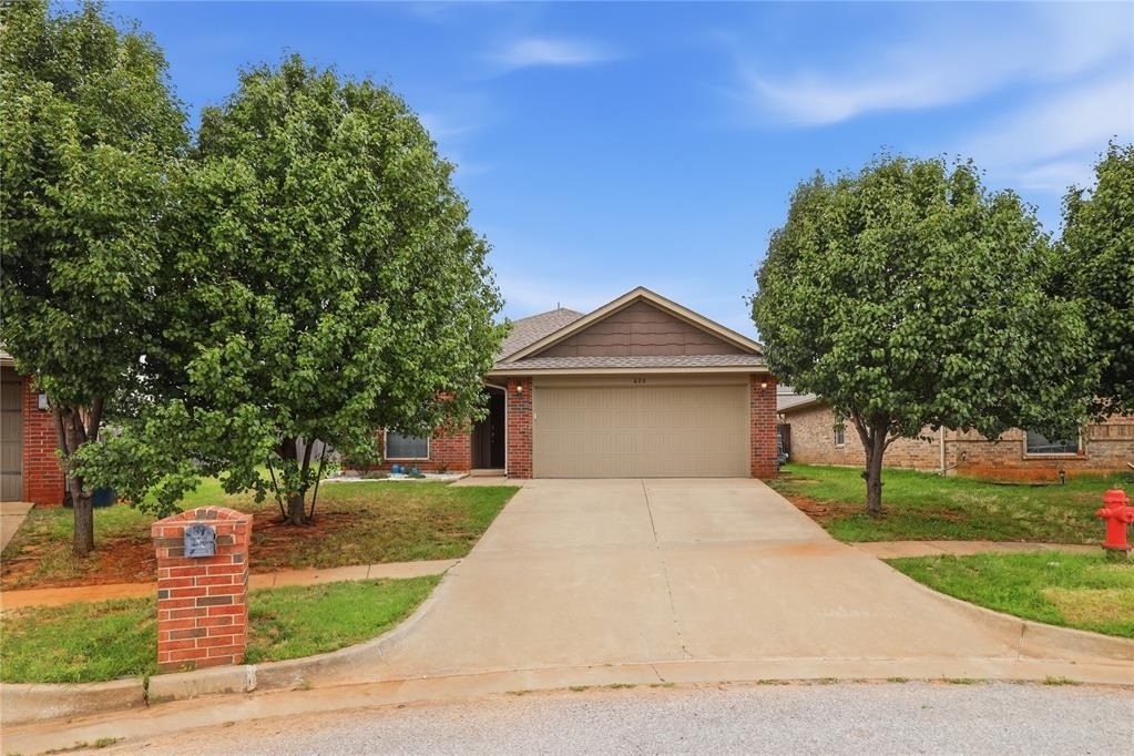 605 Inverleith Circle - Photo 0