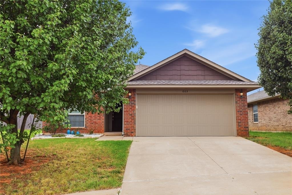 605 Inverleith Circle - Photo 2