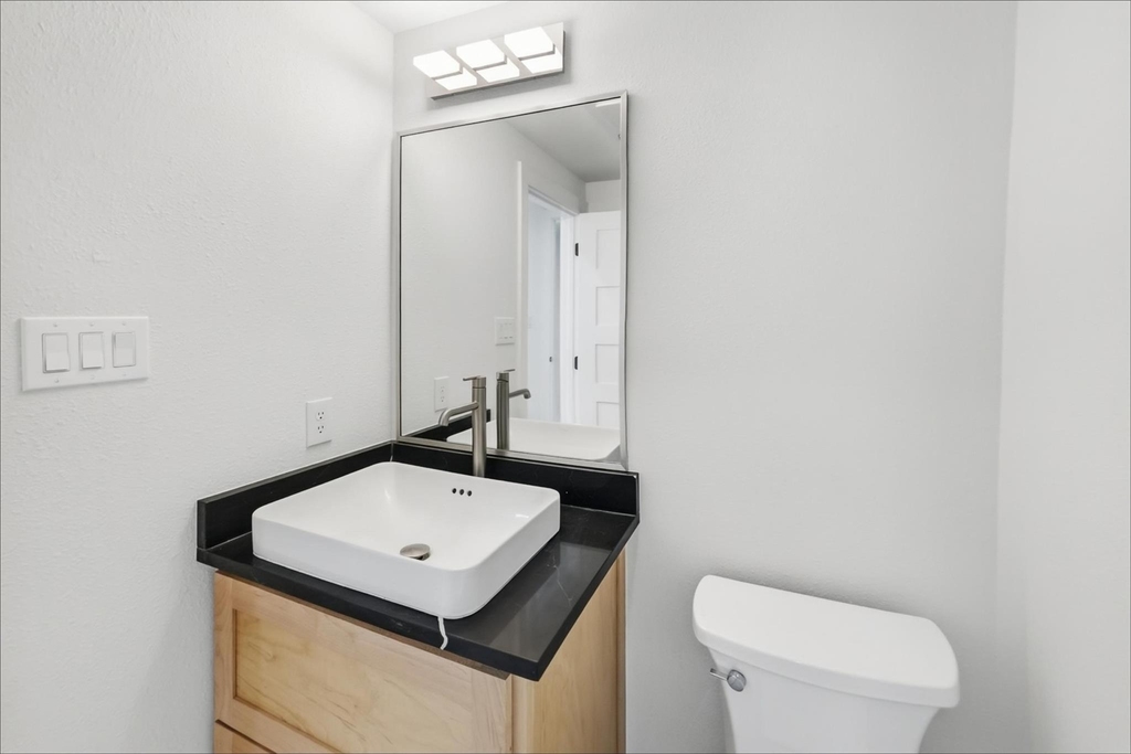 408 Rayner Avenue - Photo 12