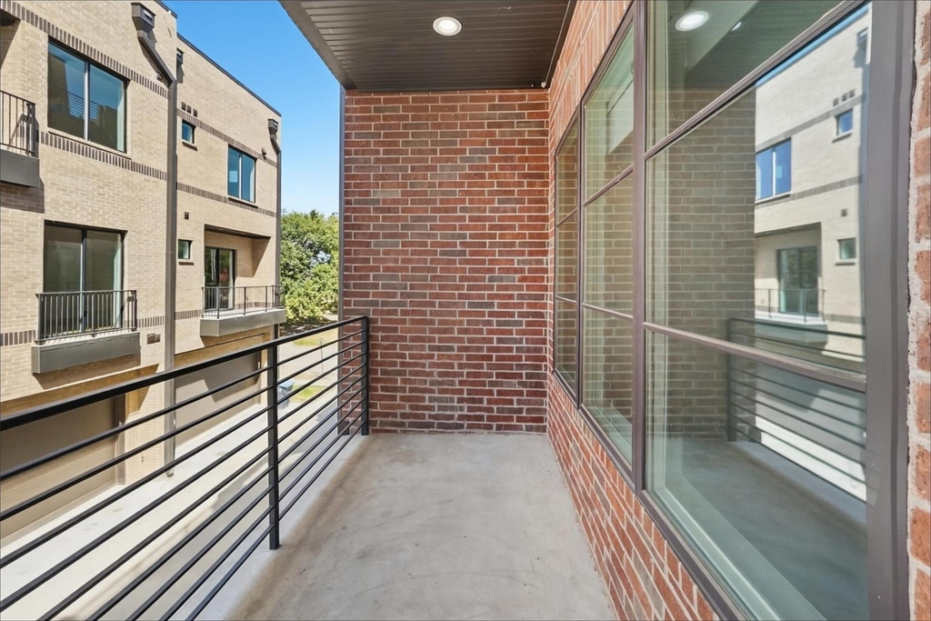 408 Rayner Avenue - Photo 23