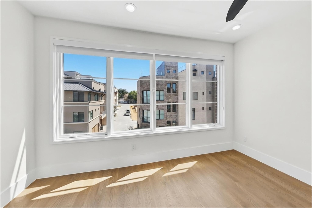 408 Rayner Avenue - Photo 15