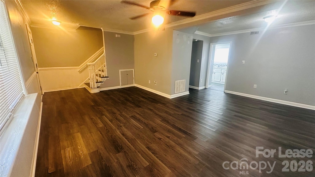 11008 Hunter Trail Lane - Photo 11
