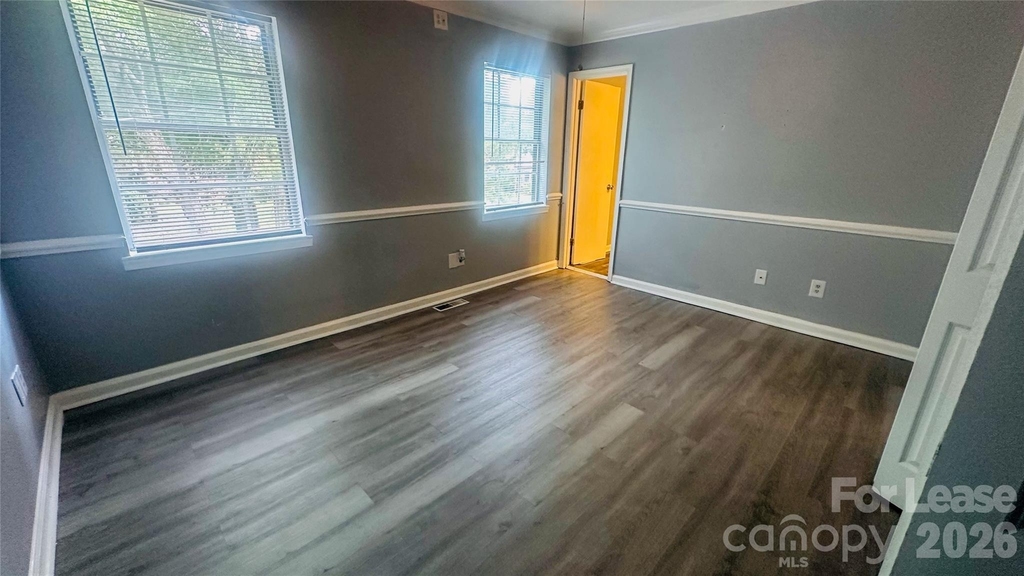 11008 Hunter Trail Lane - Photo 5
